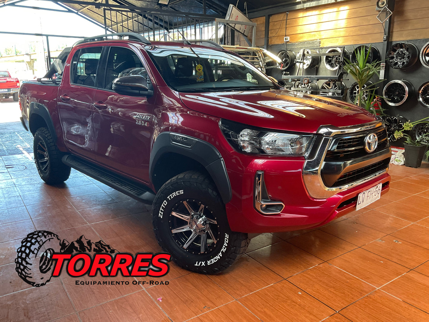 KIT NEBLINEROS TOYOTA HILUX  BILSEL CROMADO PARA MODELO  2021 - 2024